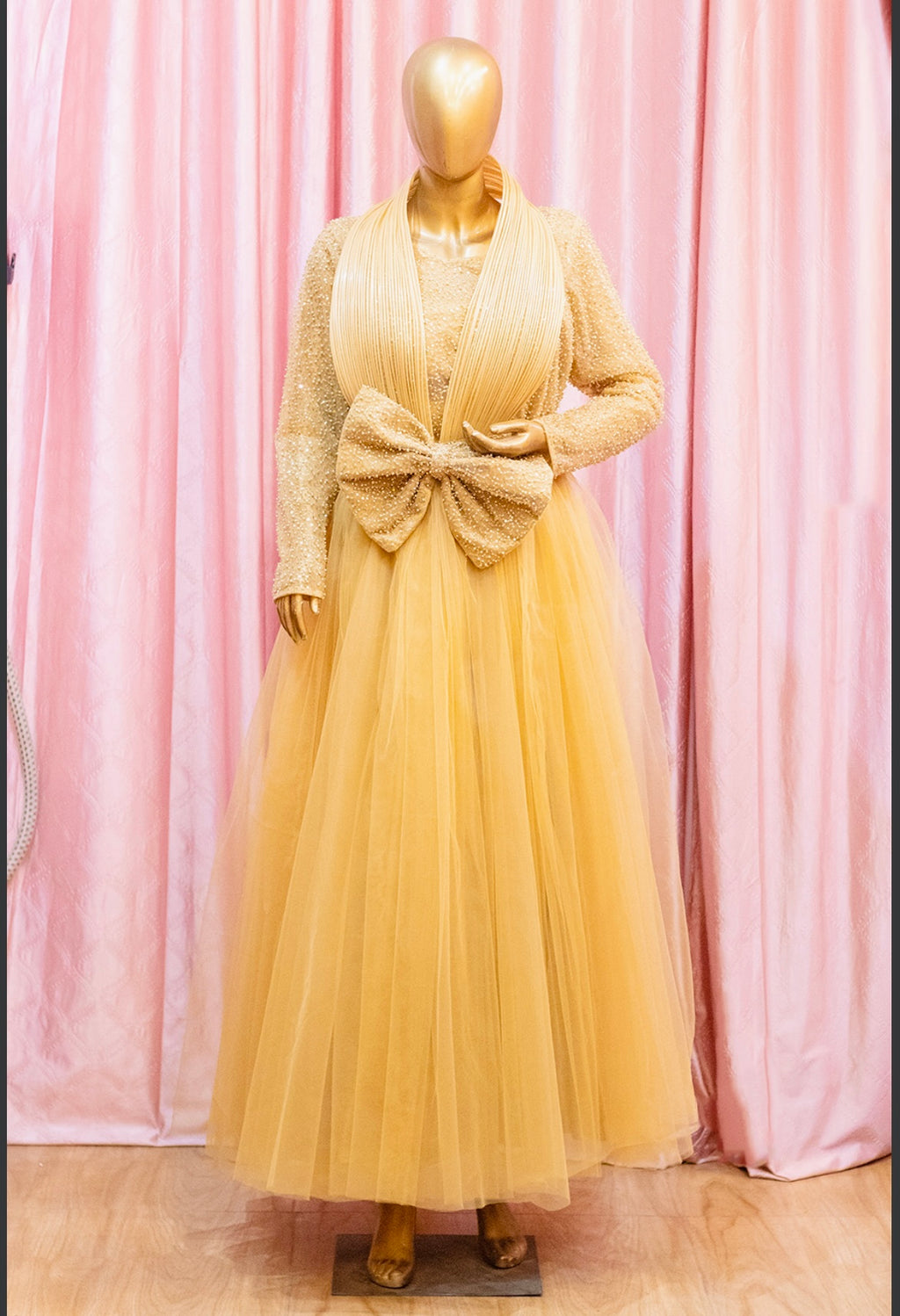 Golden royal beauty