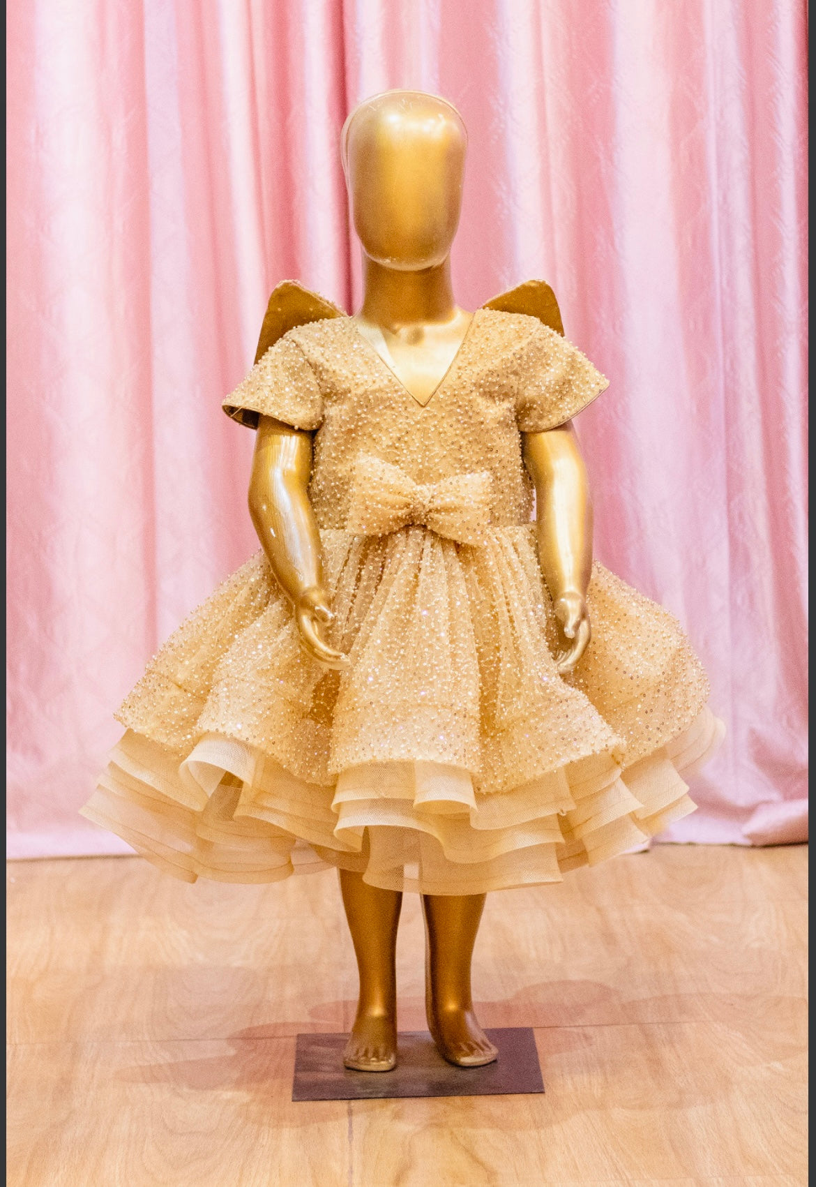 Golden royal beauty